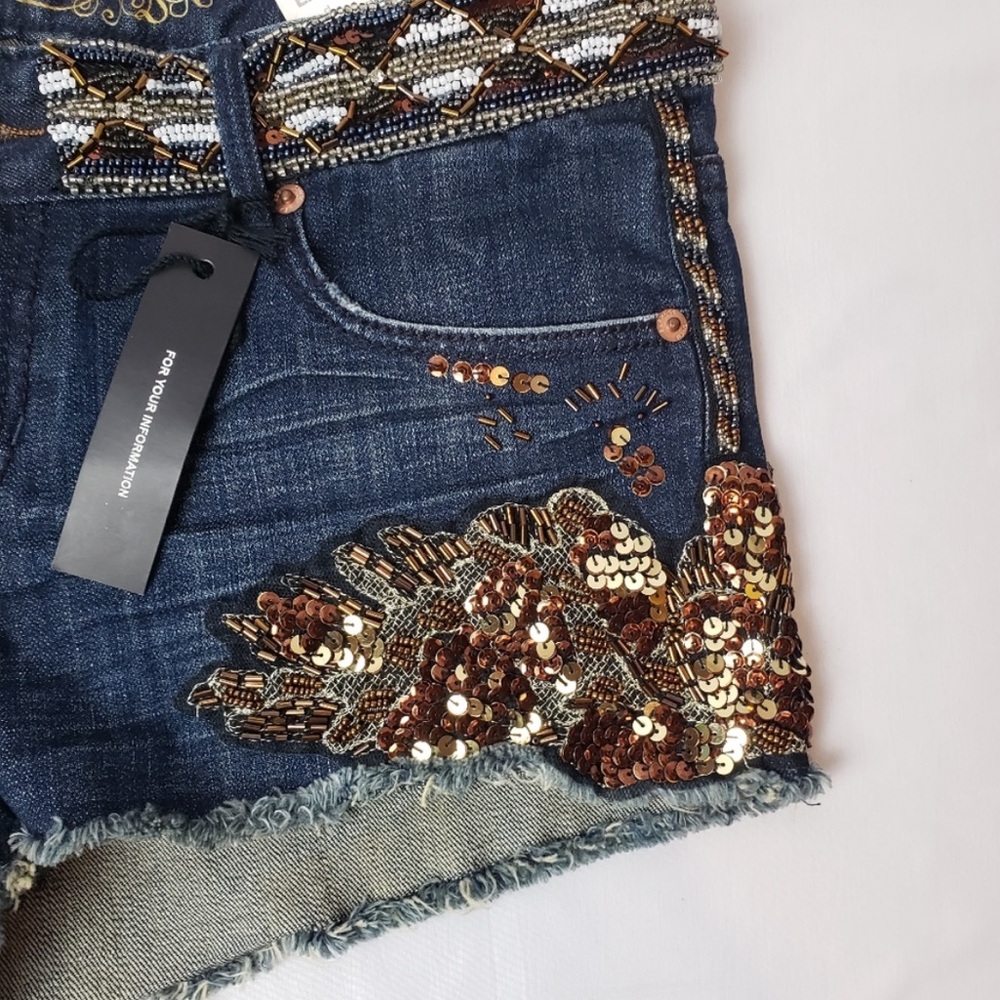 NWT Express gorgeous bronze gold and white sequined and beaded blue jeans - Picture 2 of 16
